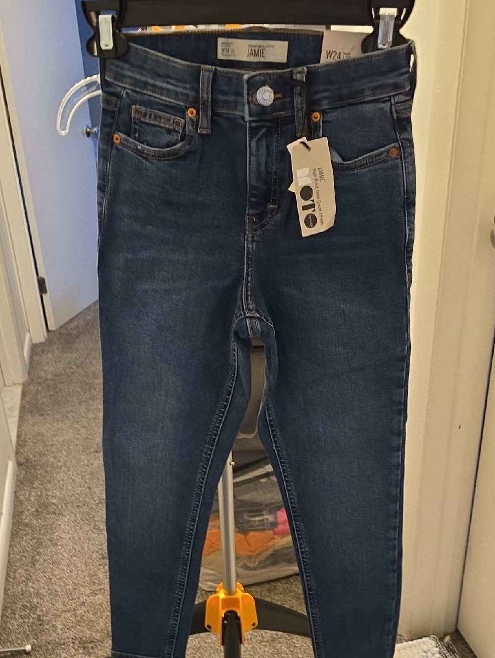 NWT Topshop Skinny Jeans in Dark Blue Wash